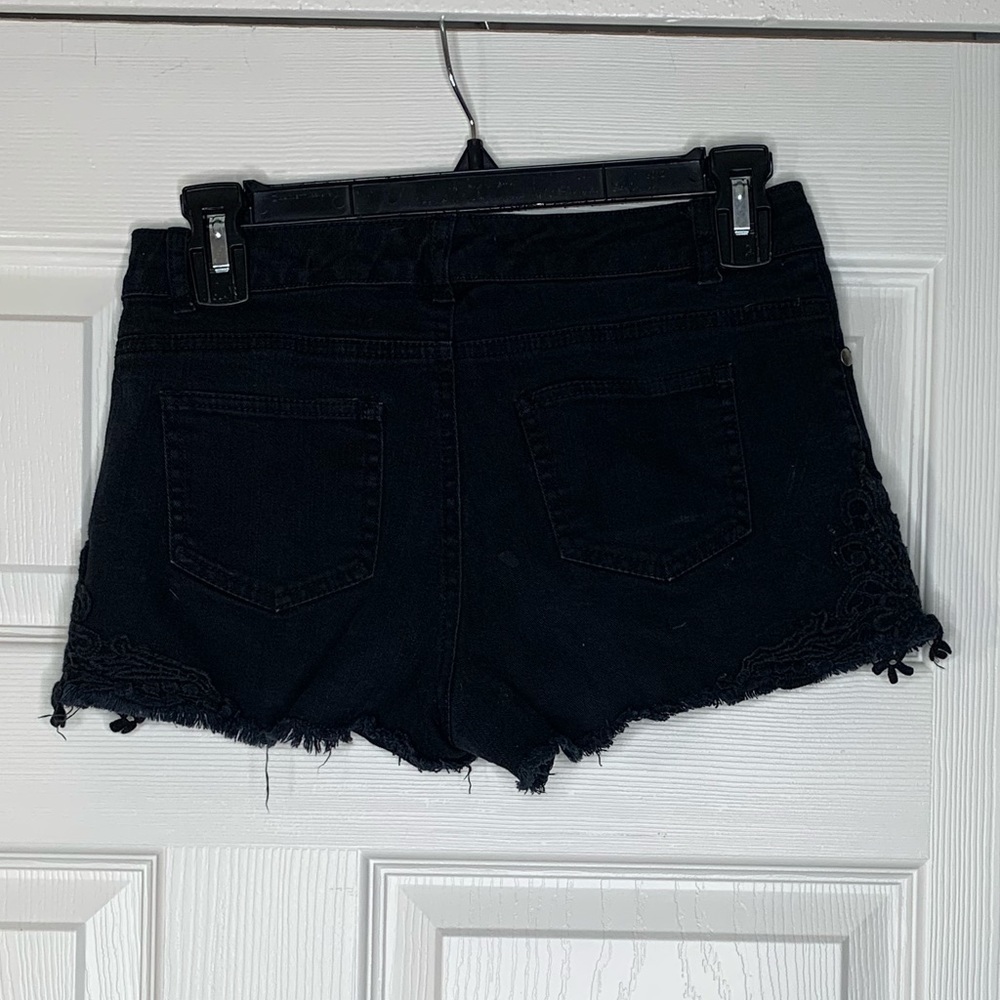 Ambiance Apparel | Black | Jean | Shorts | small - Picture 4 of 6
